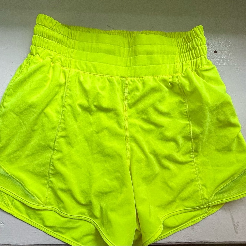 Lulu Lemon Hotty Hot shorts